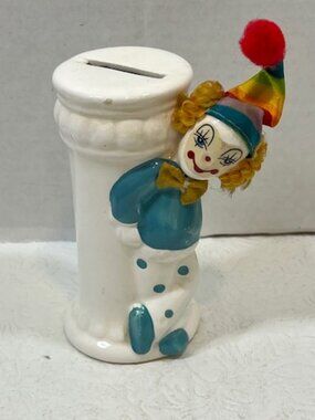 VTG Ceramic Clown Leaning Against Column Coin Bank Fabric Hat Hair Tie 4.75"x2"